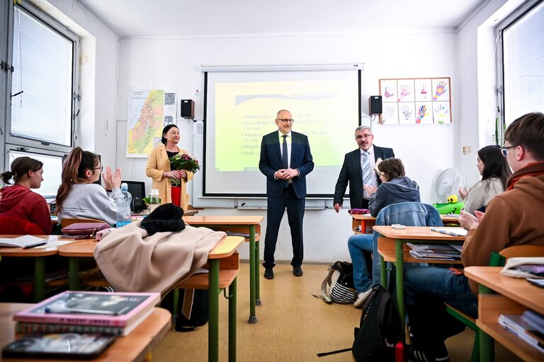 Ministr školství navštívil pražskou školu Evangelické akademie