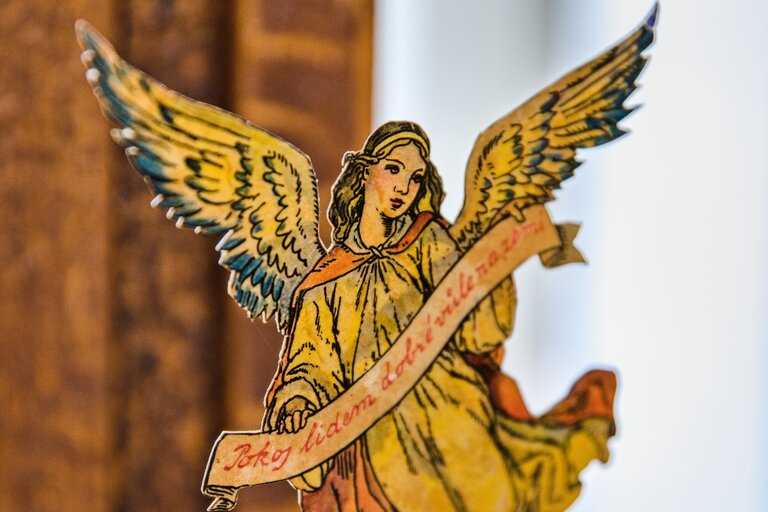 (13. 12.) Láska nikdy nezanikne