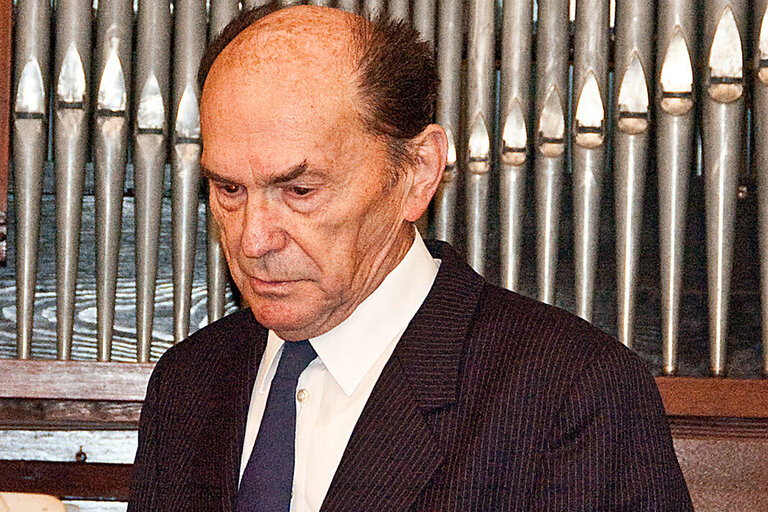 Petr Čapek (1936–2026)