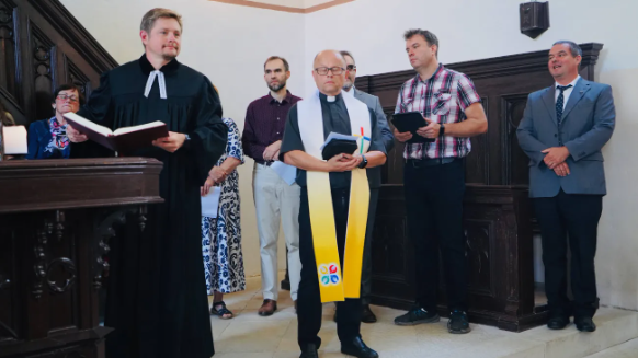 Ekumenická bohoslužba, která se konala v srpnu v Pusté Rybné, svedla dohromady luterány, reformované, baptisty a katolíky. Foto Martin Beneš