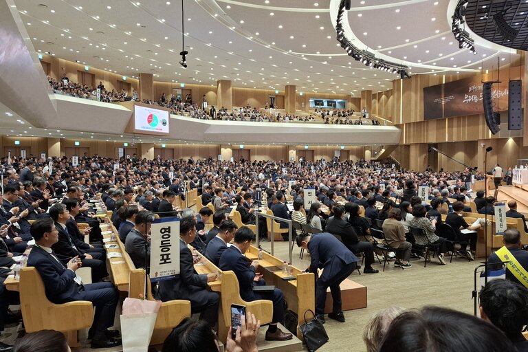 Reportáž: Synod v Jižní Koreji a pohled do té Severní